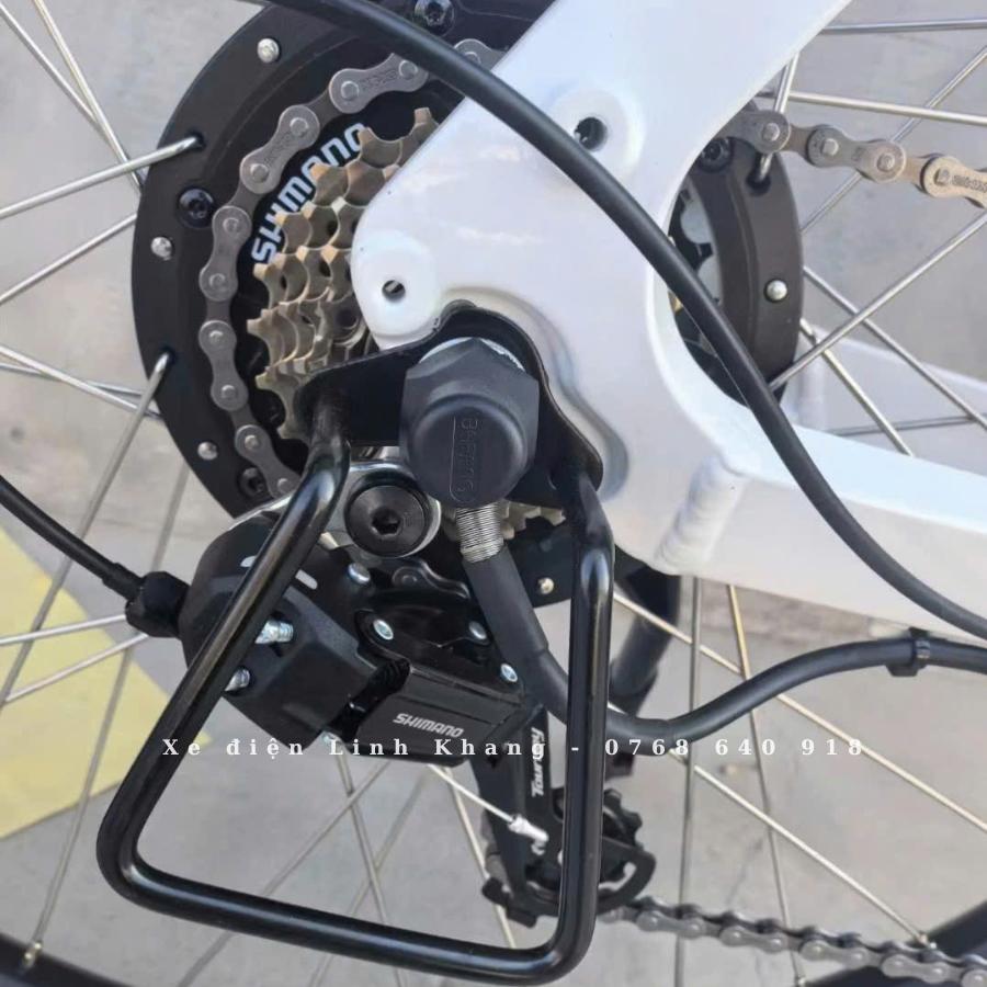 Adattatore caricabatteria bici ebike da 1 pin dc a 3 pin tripolare - La Ciclomoto Adattatore caricabatteria bici ebike da 1 pin dc a 3 pin tripolare - La Ciclomoto