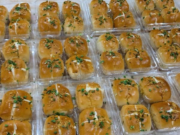 Bánh Mỳ PhoMai Bơ Tỏi Nhỏ