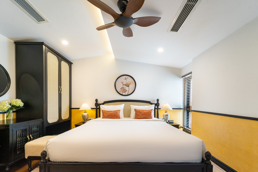Standard King Room