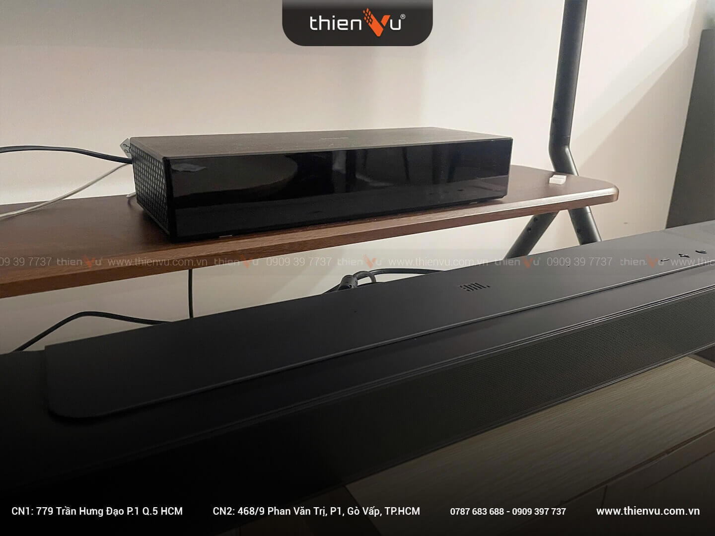 nen-chon-loa-soundbar-hay-bluetooth-nghe-nhac